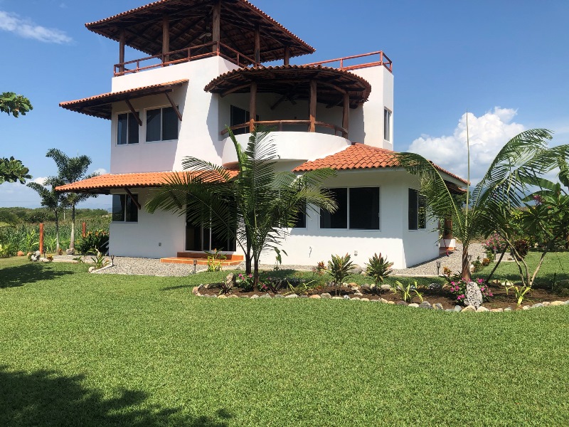 ZihuatanejoIxtapa La Saladita / Casa Conchita